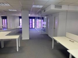 Lloguer oficina, 300.00 m²