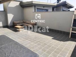 Àtic, 95 m², fast neu, Zona