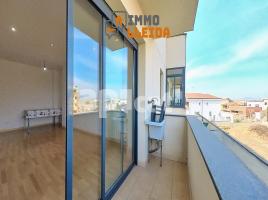 Flat, 75.00 m², near bus and train, almost new, Calle Estació