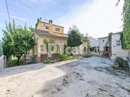 Houses (detached house), 240.00 m², Calle d'Antoni Tàpies