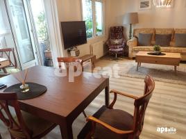 Piso, 84.00 m², cerca de bus y tren