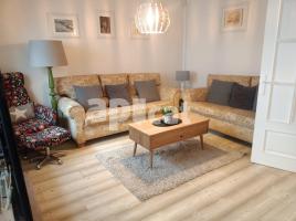 Piso, 84.00 m², cerca de bus y tren