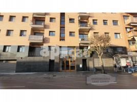 Flat, 123 m², almost new