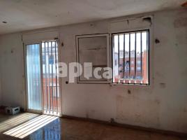 Pis, 113.00 m², prop de bus i tren