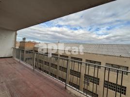 Flat, 74.00 m², near bus and train