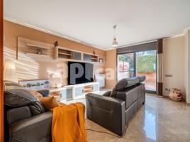 Casa (unifamiliar adossada), 300.00 m², prop de bus i tren, seminou