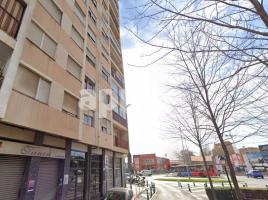 Flat, 69.00 m², near bus and train