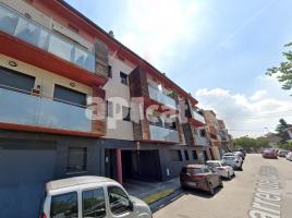 Dúplex, 101.00 m², près de bus et de train, presque neuf, Zona Nord