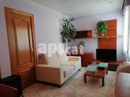 Pis, 68.00 m², حافلة قرب والقطار