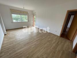 Piso, 85.00 m², cerca de bus y tren