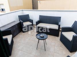  (unifamiliar adossada), 242.00 m², fast neu