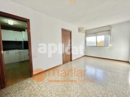 Piso, 60.00 m², cerca de bus y tren