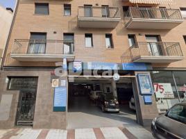 Flat, 54.00 m², near bus and train, almost new