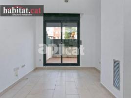 Piso, 61.00 m², cerca de bus y tren