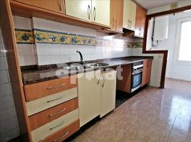 Piso, 120.00 m², cerca de bus y tren