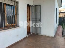 Lloguer Casa (unifamiliar aïllada), 90.00 m², prop de bus i tren