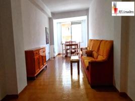 Apartament, 121.00 m², prop de bus i tren