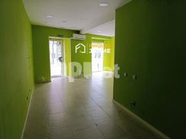 租 , 42 m², Zona