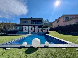 Casa (unifamiliar aislada), 444.50 m², cerca de bus y tren, seminuevo