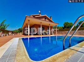 Casa (unifamiliar aislada), 409 m², seminuevo, Zona