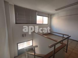 в аренду в Вертикальные недвижимости, 398.00 m², CENTRE VILA