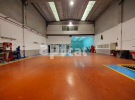 Industrial, 684.00 m², Les Casernes - Sant Jordi