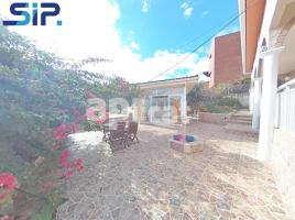 Casa (unifamiliar aislada), 85.00 m², cerca de bus y tren