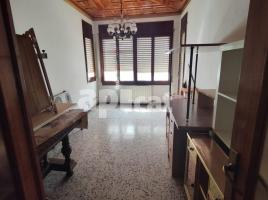 , 348.00 m²