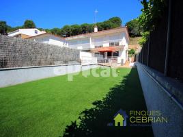 Houses (terraced house), 318.00 m², almost new