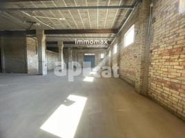 Business premises, 650 m², Zona