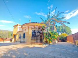 Casa (unifamiliar adosada), 244 m², Zona