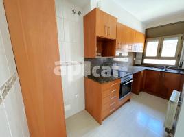 Pis, 70.00 m², presque neuf