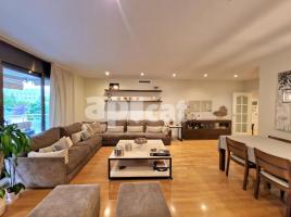 Pis, 170.00 m², حافلة قرب والقطار