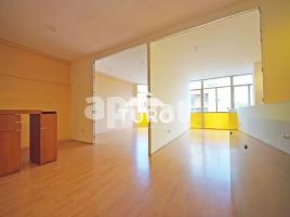租 , 135 m², Zona