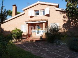 Houses (villa / tower), 284.00 m², Calle Tramontana