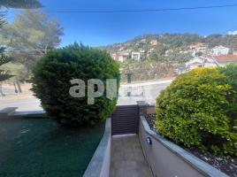 Houses (detached house), 270.00 m², almost new, Calle Picasso