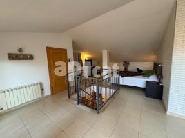 Duplex, 165.00 m², almost new, Calle Cooperativa