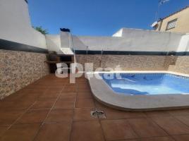 Houses (terraced house), 155.00 m², near bus and train, almost new