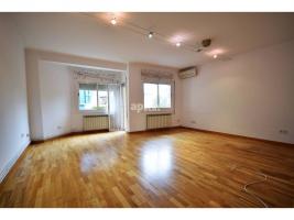 Louer pis, 91.00 m²
