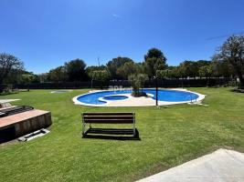 Flat, 134.00 m², almost new