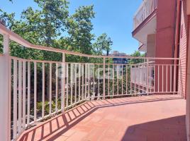 Piso, 99.00 m², cerca bus y metro