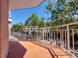 Piso, 99.00 m², cerca bus y metro