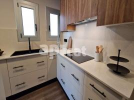Àtic, 102.00 m², حافلة قرب والقطار