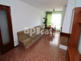 Pis, 136.00 m², حافلة قرب والقطار