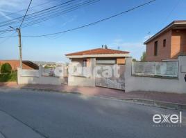  (unifamiliar adossada), 368 m², presque neuf, Zona