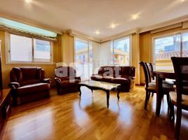 Pis, 100.00 m², حافلة قرب والقطار, جديد تقريبا, Calle de Pere III, 35