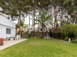 Houses (detached house), 225.00 m², near bus and train