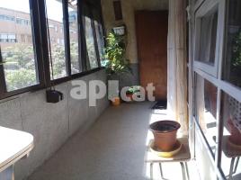 Pis, 66.00 m², prop de bus i tren, El Besòs
