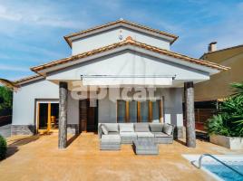 Houses (villa / tower), 204 m²