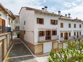 Unifamiliar aïllada, 302.00 m²